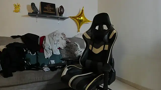 julian wallace online show from October 2025 07:12:01 PM