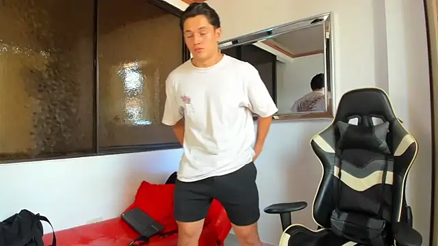 julian wallace online show from March 2026 07:43:02 PM