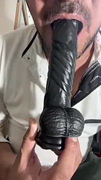 Hot budddy online show from June 2026 07:30:02 PM