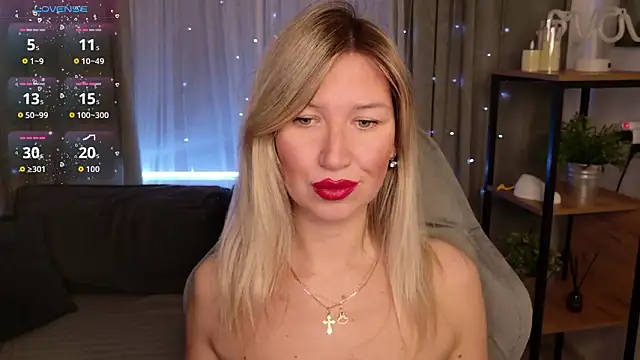 MilaBott online show from January 2026 08:01:02 PM