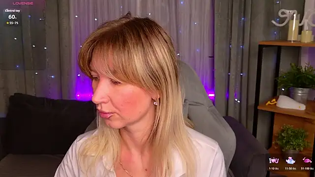 MilaBott online show from April 2026 09:39:33 PM