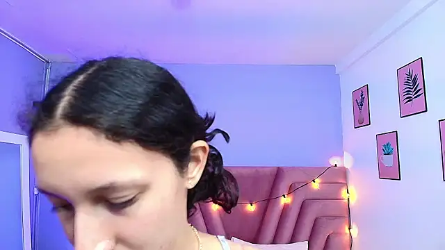 Beautifulskinny18 online show from February 2025 07:49:01 PM