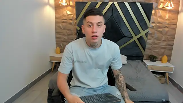 Yeiko Romero  online show from February 2025 05:18:02 PM