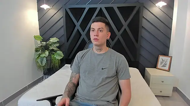 Yeiko Romero  online show from February 2025 05:11:02 PM