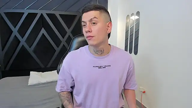 Yeiko Romero  online show from February 2025 05:26:01 PM