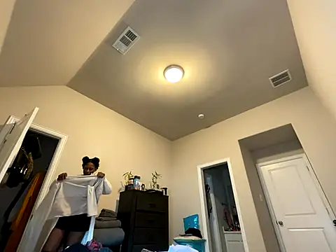 wynterheat online show from November 2025 07:03:01 PM