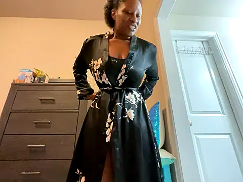 wynterheat online show from November 2025 05:38:01 AM