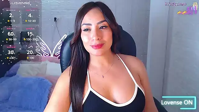 Snapshot of Paulina_627 chatting on June 2026 03:11:02 PM Paulina 627 online show from June 2026 03:11:02 PM