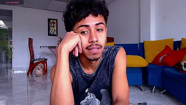 Snapshot of RyanRizzo chatting on January 2025 06:40:02 PM RyanRizzo online show from January 2025 06:40:02 PM