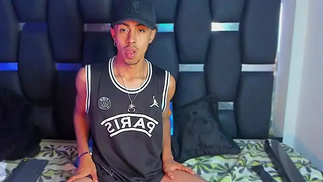 RyanRizzo online show from November 2025 07:57:01 PM