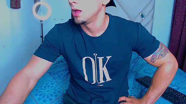 Rich boy01 online show from March 2025 12:44:02 PM