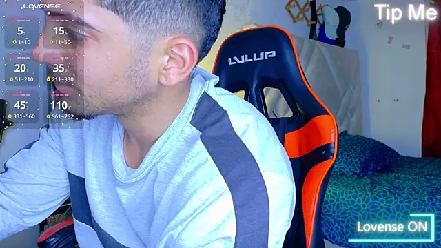 Rich boy01 online show from October 2025 09:28:02 PM