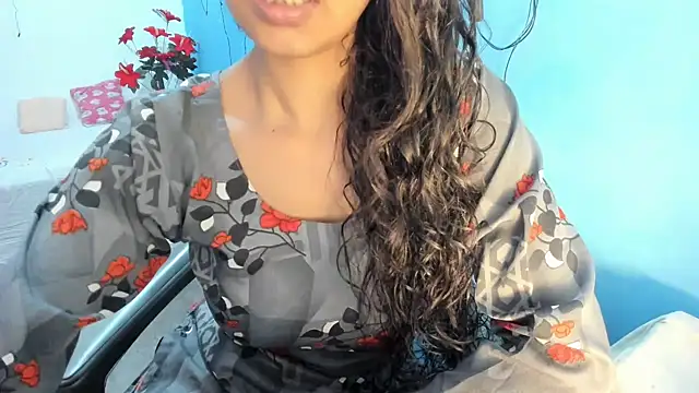 aarjulove online show from November 2025 12:37:02 PM