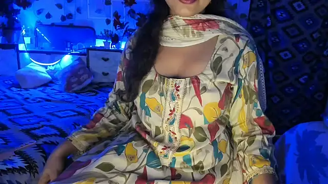 aarjulove online show from July 2026 02:24:02 PM