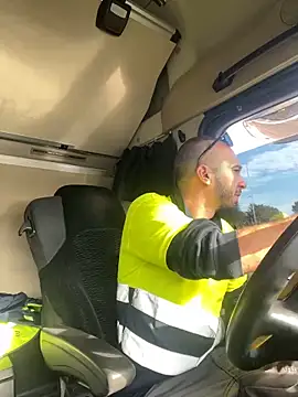 Snapshot of donnuozfutura chatting on December 2024 01:08:02 PM donnuozfutura online show from December 2024 01:08:02 PM