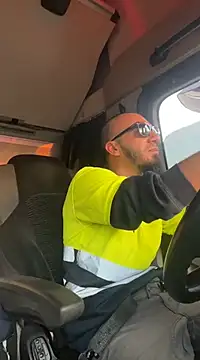 donnuozfutura online show from December 2024 04:14:02 PM