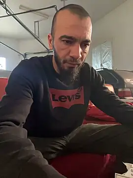 Snapshot of donnuozfutura chatting on January 2025 09:02:01 AM donnuozfutura online show from January 2025 09:02:01 AM