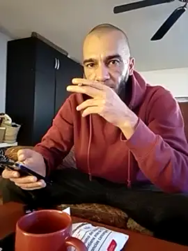 Snapshot of donnuozfutura chatting on January 2025 08:45:01 AM donnuozfutura online show from January 2025 08:45:01 AM