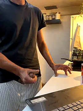 Snapshot of donnuozfutura chatting on September 2025 05:55:02 AM donnuozfutura online show from September 2025 05:55:02 AM