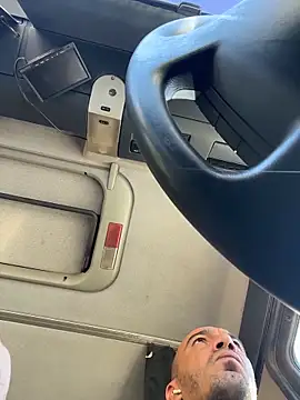 Snapshot of donnuozfutura chatting on October 2025 08:51:02 AM donnuozfutura online show from October 2025 08:51:02 AM