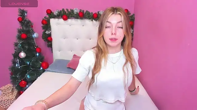 Snapshot of MollyMeltorr chatting on December 2024 01:15:02 AM MollyMeltorr online show from December 2024 01:15:02 AM