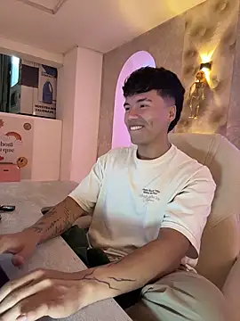 Logan smith1 online show from October 2025 05:11:02 AM