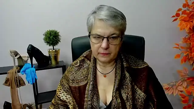 Snapshot of IrisDream chatting on January 2025 07:14:02 AM IrisDream online show from January 2025 07:14:02 AM