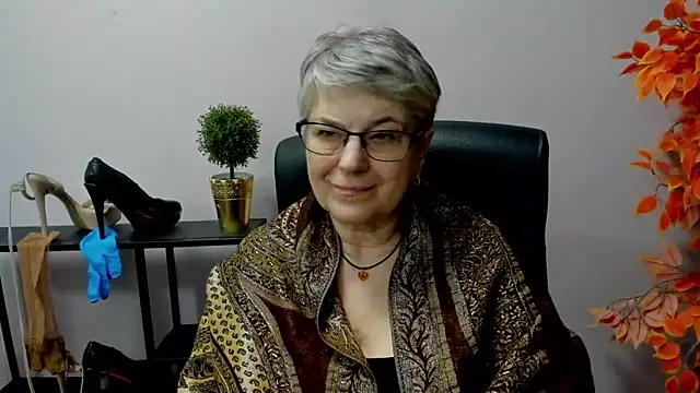 Snapshot of IrisDream chatting on February 2025 10:58:01 AM IrisDream online show from February 2025 10:58:01 AM