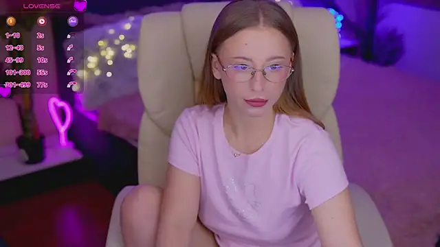 SilverrMoon online show from November 2025 10:26:02 AM