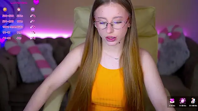 SilverrMoon online show from February 2026 07:18:01 AM