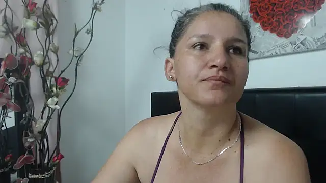 Angelinna Milf online show from December 2024 11:55:02 AM