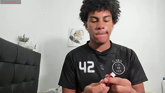 RoddyRich11 online show from February 2025 12:19:02 PM