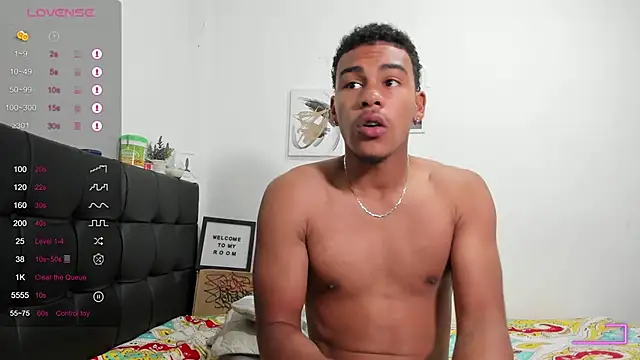 RoddyRich11 online show from December 2025 12:03:02 PM