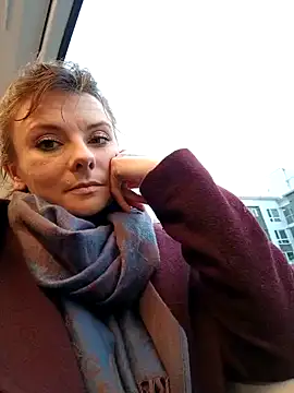 Phoenixmonroe0810 online show from December 2024 10:32:01 PM