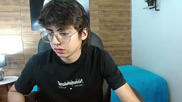 jhoellx online show from December 2025 07:42:02 PM