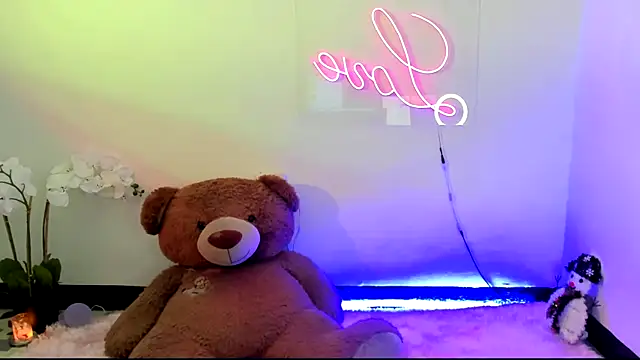 kendal scott1 online show from January 2025 10:02:02 PM