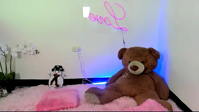 kendal scott1 online show from January 2025 10:08:02 PM