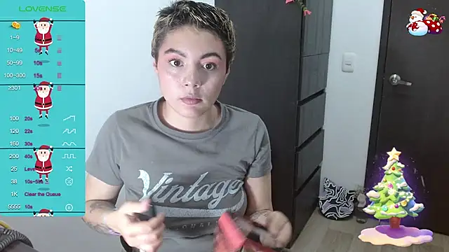 TRIXIE TANG28 online show from December 2024 11:17:01 PM