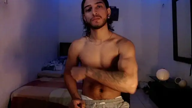 Snapshot of maxximus_100 chatting on January 2025 07:41:02 PM maxximus 100 online show from January 2025 07:41:02 PM