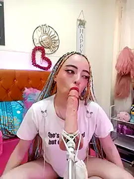 Yennastone online show from December 2024 06:15:01 PM