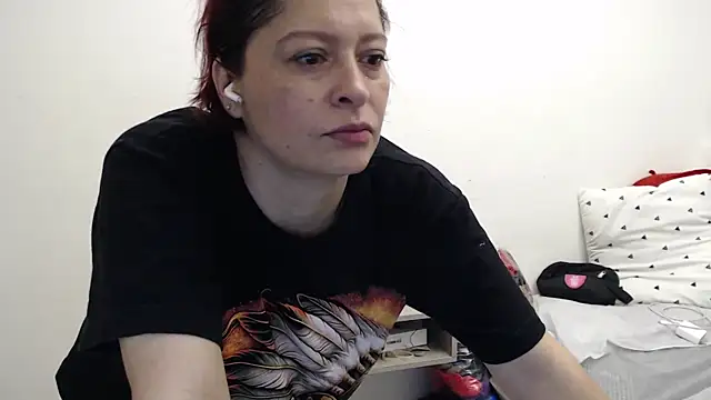 Snapshot of eva_twiss chatting on May 2026 07:15:01 PM eva twiss online show from May 2026 07:15:01 PM