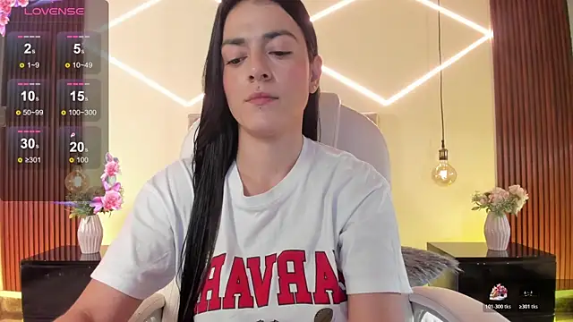 BellaClaiir online show from January 2026 01:59:01 PM