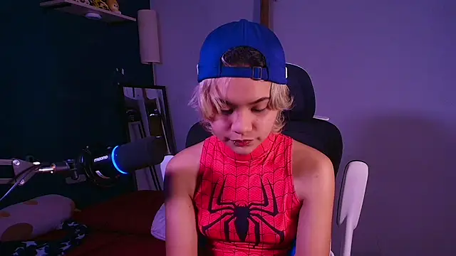 marlena3312 online show from February 2026 01:59:01 PM