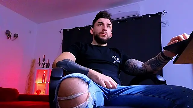 MightyAaron66 online show from January 2026 05:23:01 AM