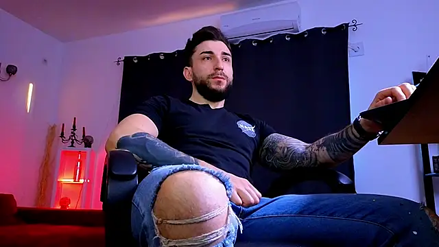 MightyAaron66 online show from March 2026 04:50:01 AM