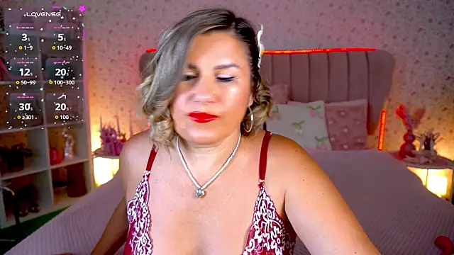 KiraRoxx online show from July 2026 07:16:02 PM