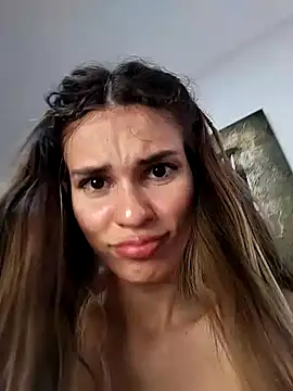 cuteluci  online show from January 2025 03:01:01 PM