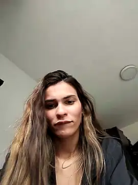 cuteluci  online show from February 2025 03:48:02 PM