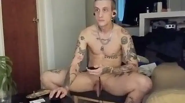 Snapshot of FakkaKaine_ chatting on March 2025 10:27:02 PM FakkaKaine  online show from March 2025 10:27:02 PM