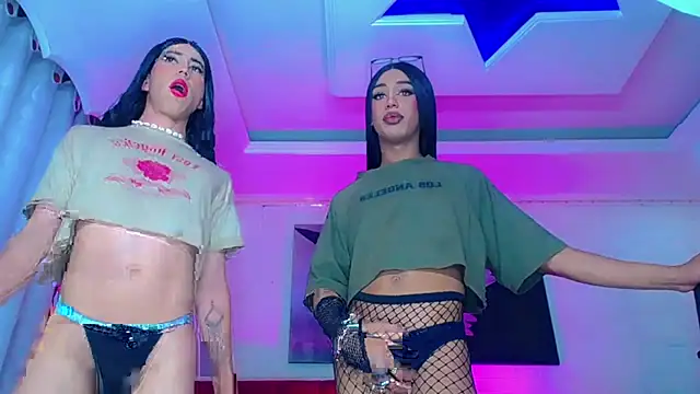 Snapshot of NahomiCamper chatting on November 2025 02:54:01 AM NahomiCamper online show from November 2025 02:54:01 AM